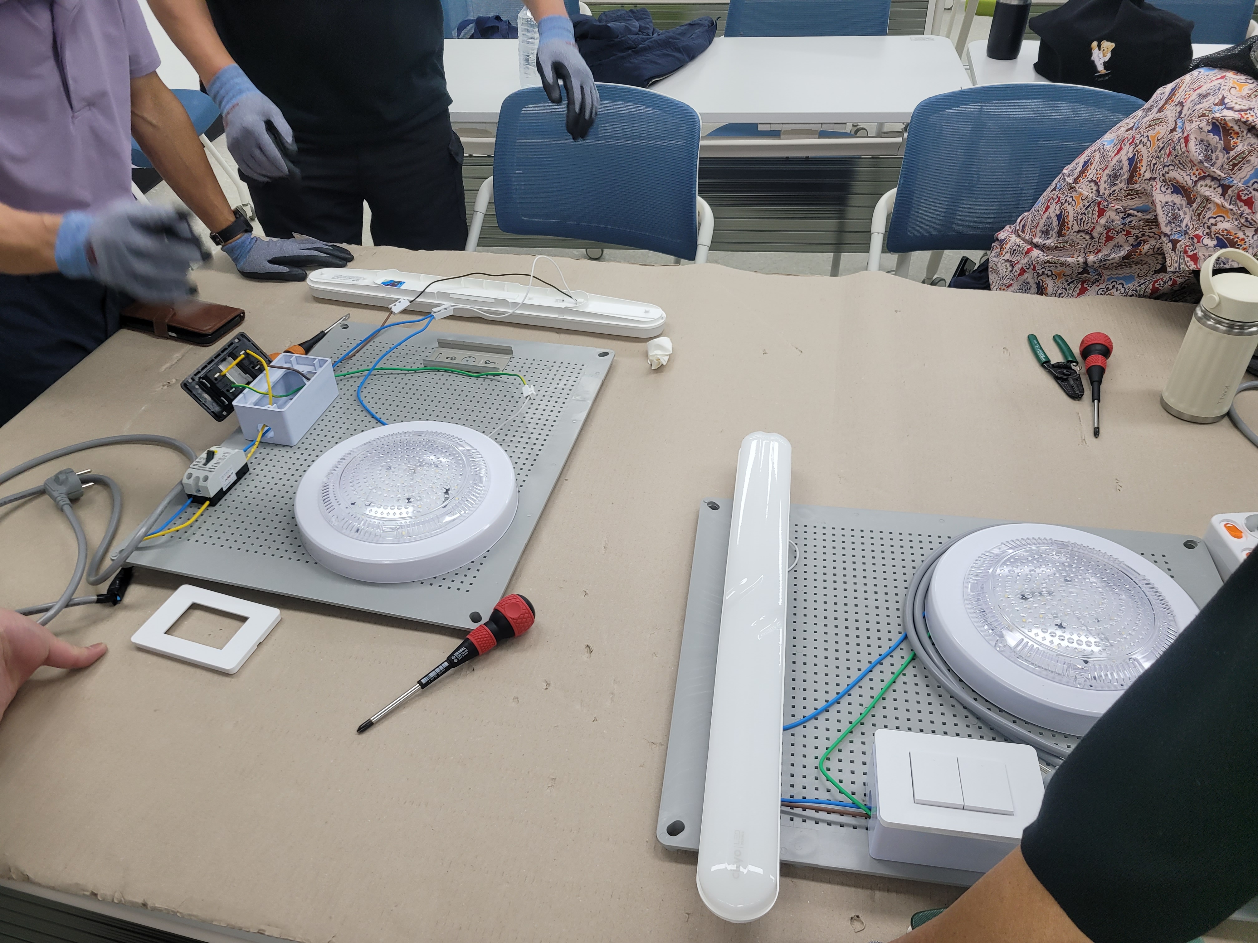 2025년 하반기 신중년 청춘대학 [주거관리 기술학교] 사진 3 - 자세한 내용은 하단 대체텍스트 내용 참조