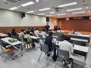 2024년 상반기 신중년 청춘대학 운영 [주거관리 기술학교] 이미지