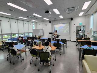 2024년  청소년 여름방학 특강 '공예놀이터-잴캔들만들기(1~6학년)' 과정 이미지