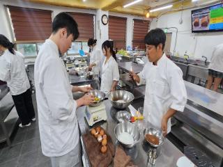 2025년 상반기 생애주기별 전문인력 양성 '제과 ·제빵기능사' 취득과정 이미지