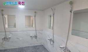 옥천군, 농촌마을 노후된 찜질방 샤워실로 재탄생 의 이미지