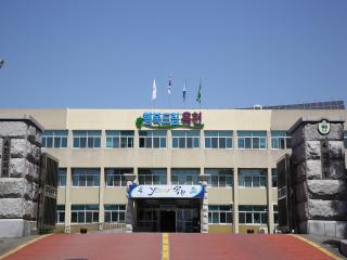 안남면민 주천종, 과자 200박스 기탁 이미지