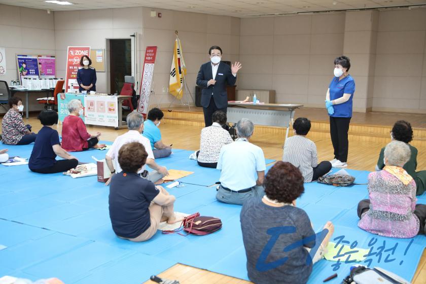 보건소 방문 격려 1 번째 사진