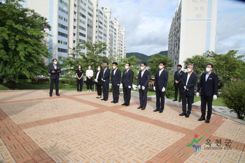 충혼탑 참배6