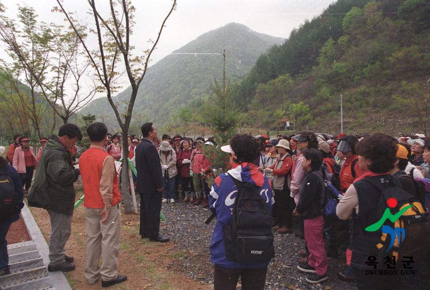 청주 주부클럽 장용산등반 3 번째 사진