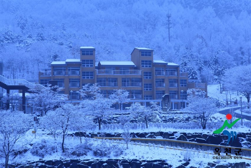 장령산 자연 휴양림 설경 5 번째 사진