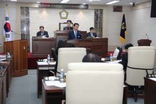 군정에 대한 질문 및 답변