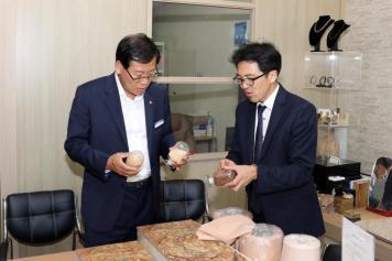 （주）금천 바이어 방문 5번째 사진