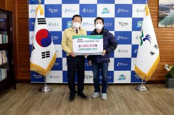 옥천군장학회 장학금 기탁식（늑대와여우 컴퓨터） 2번째 사진