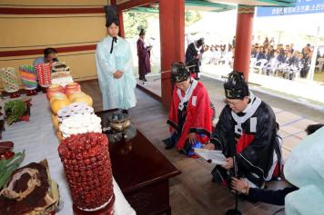 중봉조헌선생순의 427주년 추모제향 4번째 사진