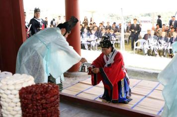 중봉조헌선생순의 427주년 추모제향 31번째 사진