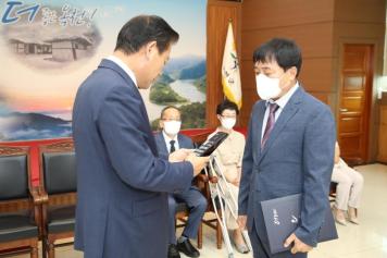 상반기 공로패 수여식