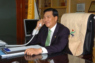 군수 집무모습 16번째 사진