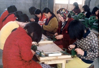 공장작업
