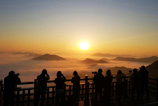 용암사 일출 이미지